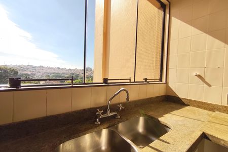 Apartamento para alugar com 160m², 3 quartos e 2 vagas Apartamento para alugar com 160m², 3 quartos e 2 vagasCozinha