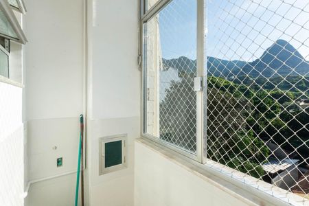 Apartamento à venda com 85m², 2 quartos e 1 vagaÁrea de Serviço