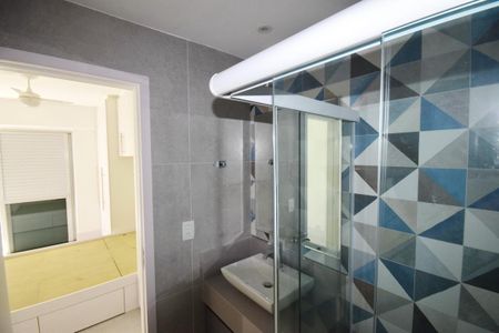 Apartamento para alugar com 67m², 2 quartos e 1 vaga Apartamento para alugar com 67m², 2 quartos e 1 vagaBanheiro da Suíte