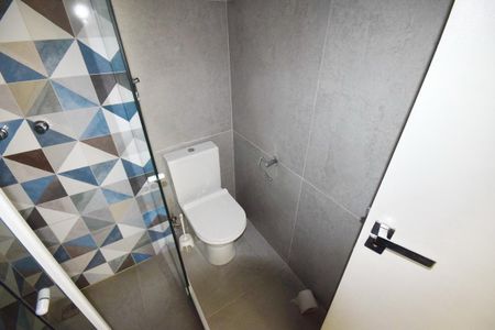 Apartamento para alugar com 67m², 2 quartos e 1 vaga Apartamento para alugar com 67m², 2 quartos e 1 vagaBanheiro da Suíte