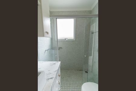 Casa de condomínio para alugar com 300m², 3 quartos e 4 vagasBanheiro Suíte 3