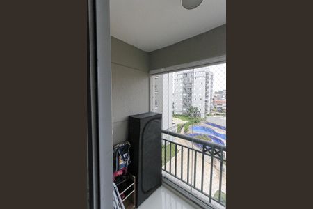 Apartamento à venda com 55m², 2 quartos e 1 vaga Apartamento à venda com 55m², 2 quartos e 1 vagaVaranda