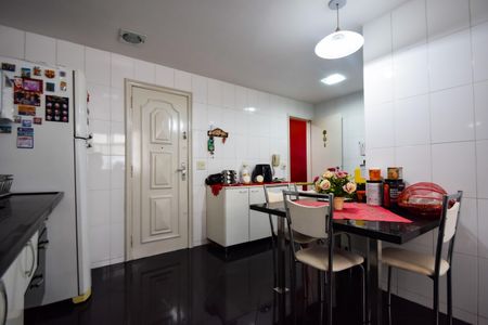 Apartamento à venda com 112m², 2 quartos e 1 vagaCozinha