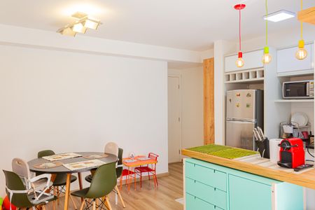 Apartamento à venda com 64m², 2 quartos e 1 vaga Apartamento à venda com 64m², 2 quartos e 1 vagaSala
