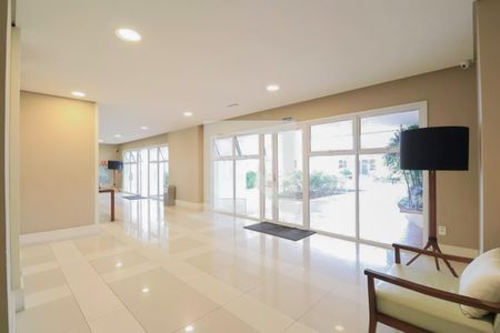 Apartamento à venda com 64m², 2 quartos e 1 vaga Apartamento à venda com 64m², 2 quartos e 1 vagaHall social