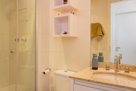 Apartamento à venda com 64m², 2 quartos e 1 vaga Apartamento à venda com 64m², 2 quartos e 1 vagaBanheiro