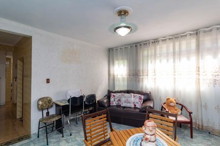 Casa à venda com 94m², 3 quartos e 2 vagas Casa à venda com 94m², 3 quartos e 2 vagasSala