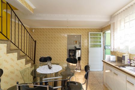 Casa à venda com 94m², 3 quartos e 2 vagas Casa à venda com 94m², 3 quartos e 2 vagasCozinha