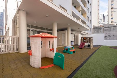 Apartamento para alugar com 152m², 3 quartos e 1 vaga Apartamento para alugar com 152m², 3 quartos e 1 vagaPlayground