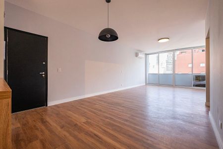 Apartamento para alugar com 152m², 3 quartos e 1 vaga Apartamento para alugar com 152m², 3 quartos e 1 vagaSala
