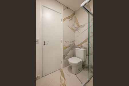 Apartamento para alugar com 152m², 3 quartos e 1 vaga Apartamento para alugar com 152m², 3 quartos e 1 vagaBanheiro da Suíte