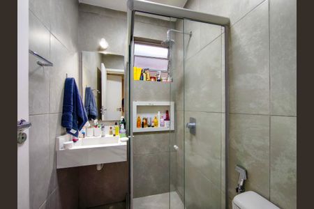 Apartamento à venda com 108m², 3 quartos e sem vagaBanheiro da Suíte