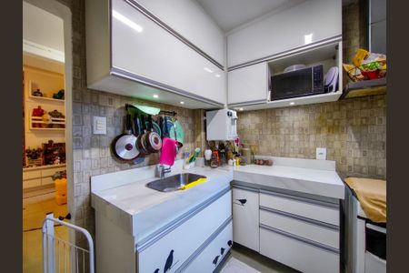 Apartamento à venda com 108m², 3 quartos e sem vagaCozinha