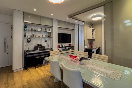 Apartamento à venda com 73m², 1 quarto e 2 vagasSala