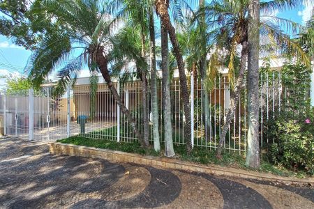 Casa à venda com 500m², 5 quartos e 4 vagasFachada do Prédio