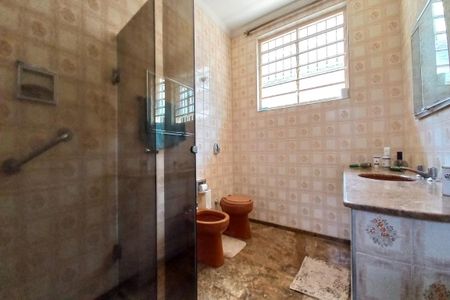 Casa à venda com 500m², 5 quartos e 4 vagasBanheiro