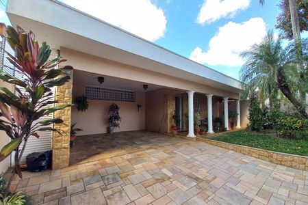 Casa à venda com 500m², 5 quartos e 4 vagasFachada do Prédio