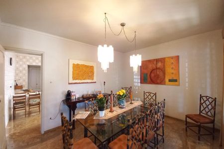 Casa à venda com 500m², 5 quartos e 4 vagasSala