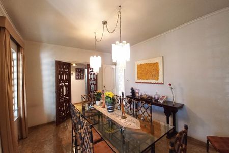 Casa à venda com 500m², 5 quartos e 4 vagasSala