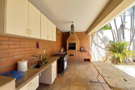 Casa à venda com 500m², 5 quartos e 4 vagasÁrea comum - Piscina