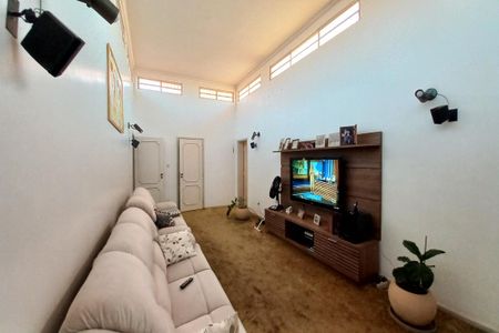 Casa à venda com 500m², 5 quartos e 4 vagasSala de TV