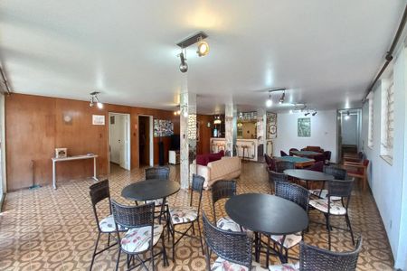 Casa à venda com 500m², 5 quartos e 4 vagasÁrea comum - Salão de festas