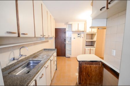 Apartamento à venda com 110m², 3 quartos e 2 vagasCozinha