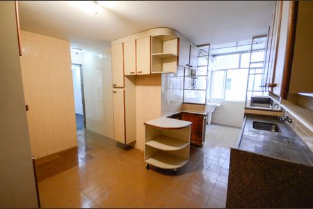 Apartamento à venda com 110m², 3 quartos e 2 vagasCozinha