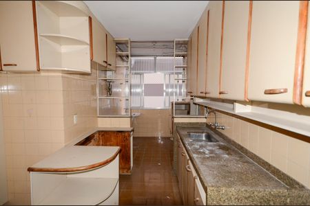 Apartamento à venda com 110m², 3 quartos e 2 vagasCozinha