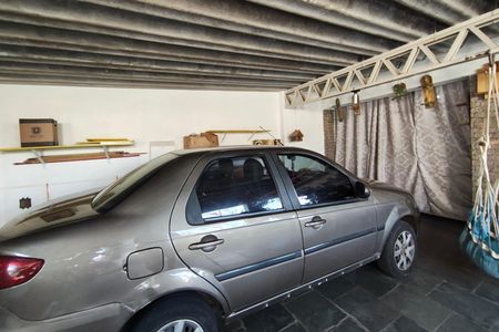 Casa à venda com 380m², 3 quartos e 4 vagasQuintal - Garagem