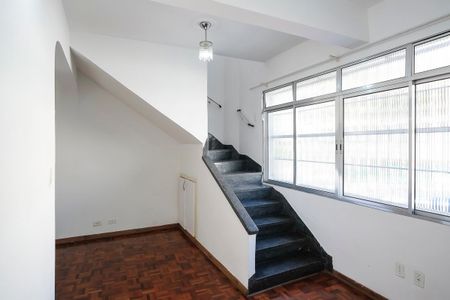 Casa à venda com 98m², 2 quartos e 1 vagaSala