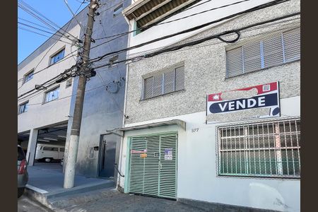 Casa à venda com 98m², 2 quartos e 1 vagaFachada e plaquinha