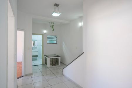 Casa à venda com 98m², 2 quartos e 1 vagaAcesso aos quartos
