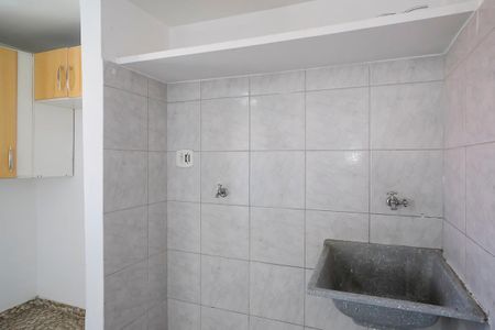 Casa à venda com 98m², 2 quartos e 1 vagaÁrea de serviço