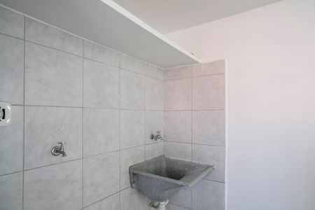 Casa à venda com 98m², 2 quartos e 1 vagaÁrea de serviço