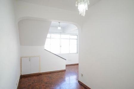 Casa à venda com 98m², 2 quartos e 1 vagaSala
