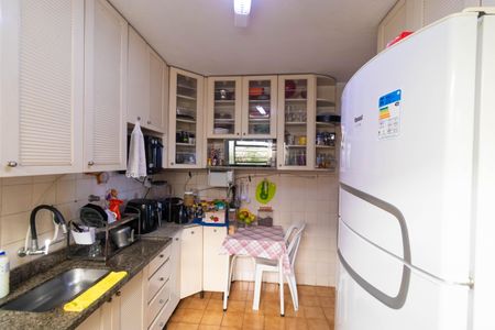 Apartamento à venda com 74m², 2 quartos e 1 vaga Apartamento à venda com 74m², 2 quartos e 1 vagaCozinha