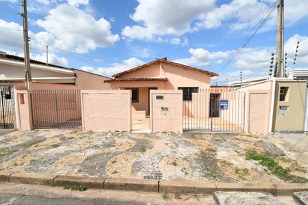 Casa à venda com 150m², 3 quartos e 3 vagasFachada