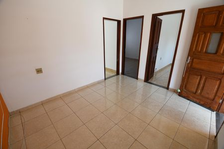 Casa à venda com 150m², 3 quartos e 3 vagasSala