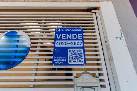 Casa à venda com 110m², 3 quartos e 2 vagas Casa à venda com 110m², 3 quartos e 2 vagasPlaca Instalada