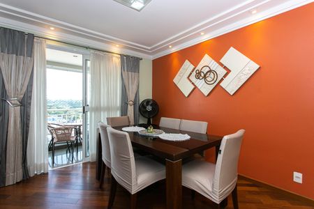 Apartamento à venda com 82m², 2 quartos e 2 vagas Apartamento à venda com 82m², 2 quartos e 2 vagasSala