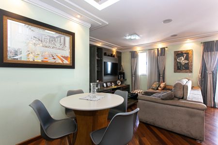 Apartamento à venda com 82m², 2 quartos e 2 vagas Apartamento à venda com 82m², 2 quartos e 2 vagasSala