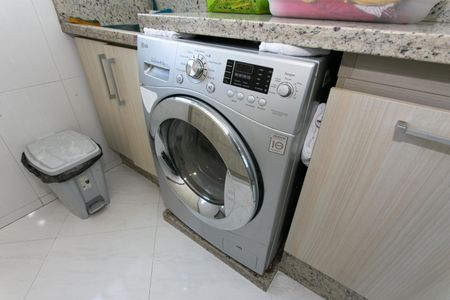 Apartamento à venda com 82m², 2 quartos e 2 vagas Apartamento à venda com 82m², 2 quartos e 2 vagasÁrea de Serviço - Máquina de Lavar