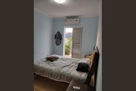 Casa à venda com 220m², 4 quartos e 2 vagasFoto 02