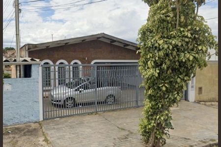 Casa à venda com 220m², 4 quartos e 2 vagasFoto 01