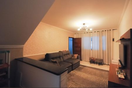 Casa à venda com 184m², 4 quartos e 2 vagasSala