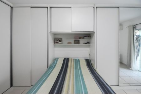 Casa à venda com 184m², 4 quartos e 2 vagasSuíte 