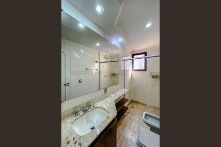 Apartamento à venda com 289m², 4 quartos e 4 vagasBanheiro da Suíte 3