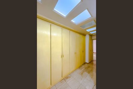 Apartamento à venda com 289m², 4 quartos e 4 vagasQuarto 4 - Suíte