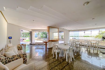 Apartamento à venda com 289m², 4 quartos e 4 vagasÁrea comum - Salão de festas